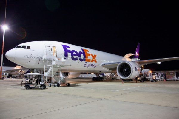 0417_fedexplanenow_1200-600x400-1 Gửi hàng Fedex từ Hà Nội